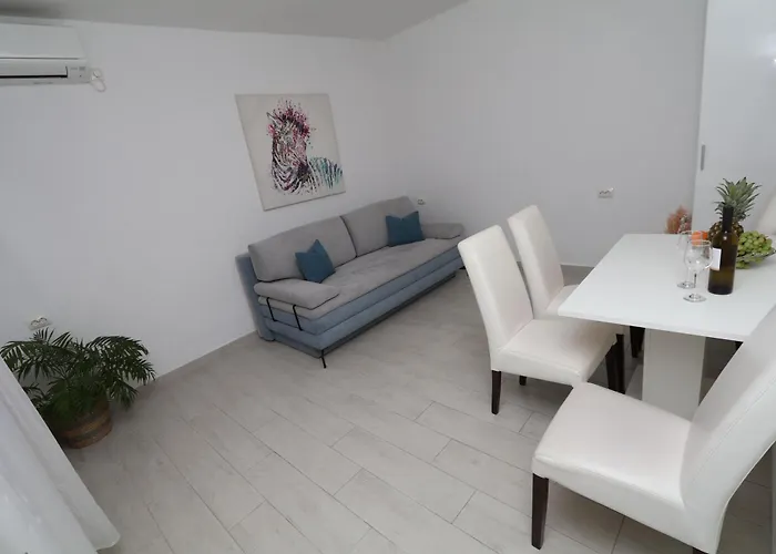 Mamma Mia 3* Makarska