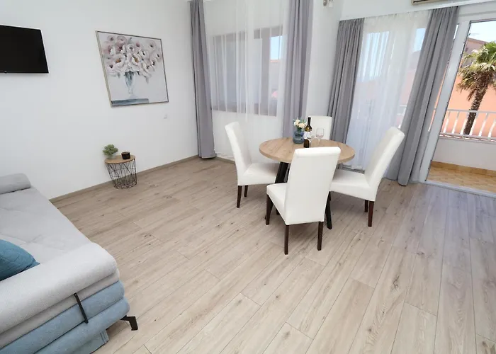 Mamma Mia 3* Makarska