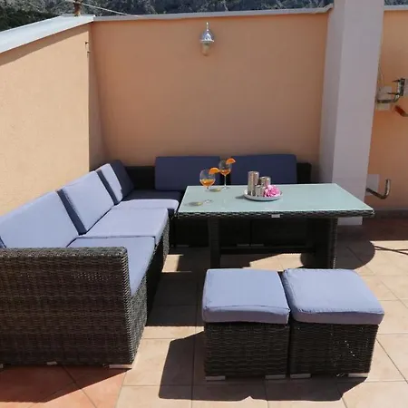 Mamma Mia Guest house *