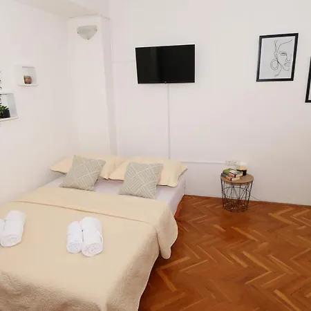 Mamma Mia Guest house *