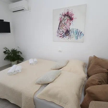 Mamma Mia Guest house *