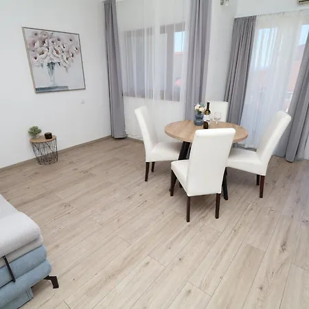 Mamma Mia 3* Makarska