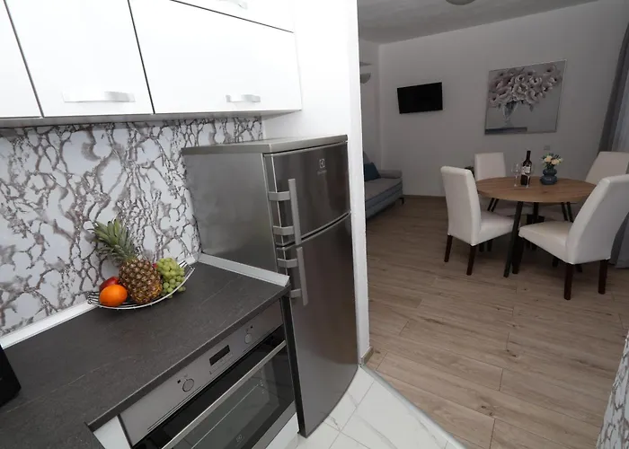 בית הארחה Mamma Mia 3*